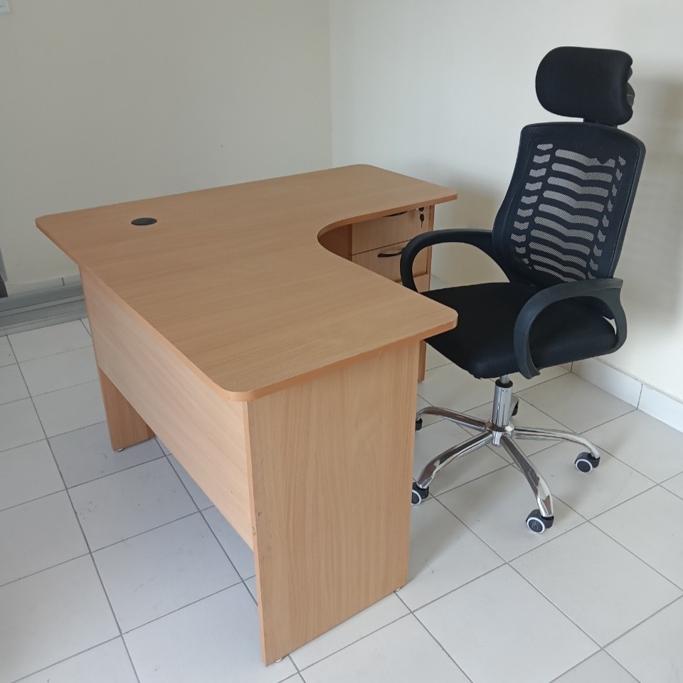 1.2M Local-Made Curved Desk