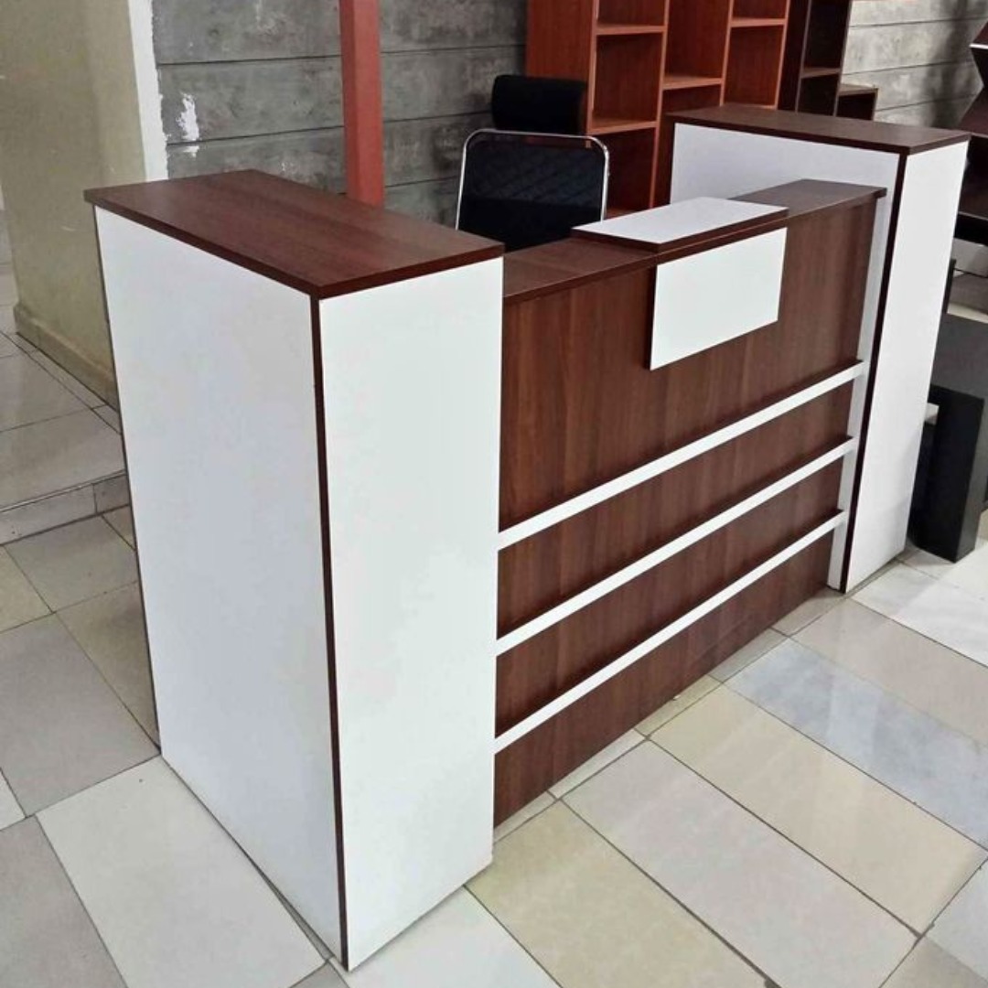 1.6M Modern Reception Desk with Storage